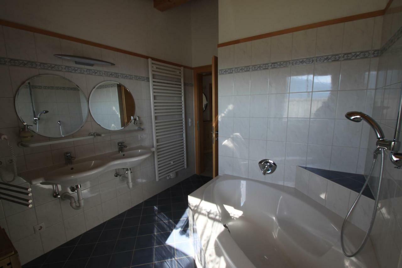 Ferienwohnung Christ Grinzens エクステリア 写真